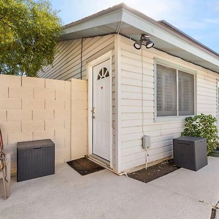 Charming Studio Overlooking The Pool. Phoenix Exterior photo