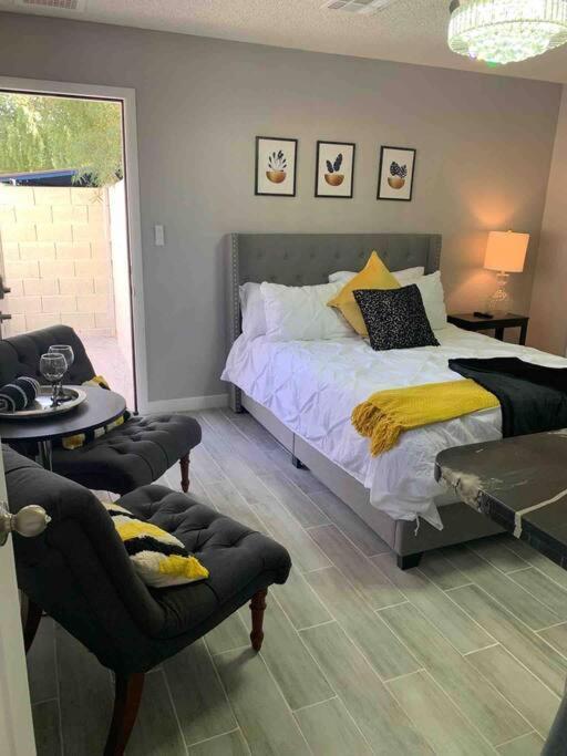 Charming Studio Overlooking The Pool. Phoenix Exterior photo