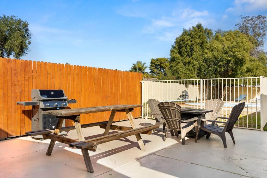 Charming Studio Overlooking The Pool. Phoenix Exterior photo